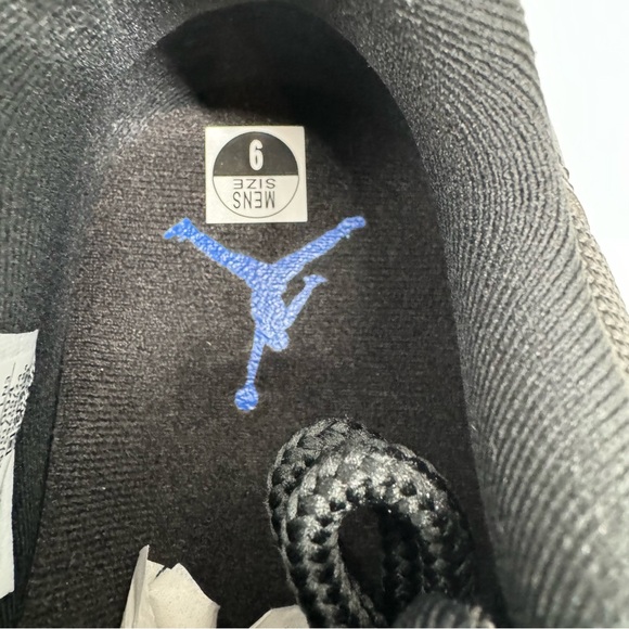 Jordan 11 Retro Low Space Jam Sneakers - Picture 13 of 14